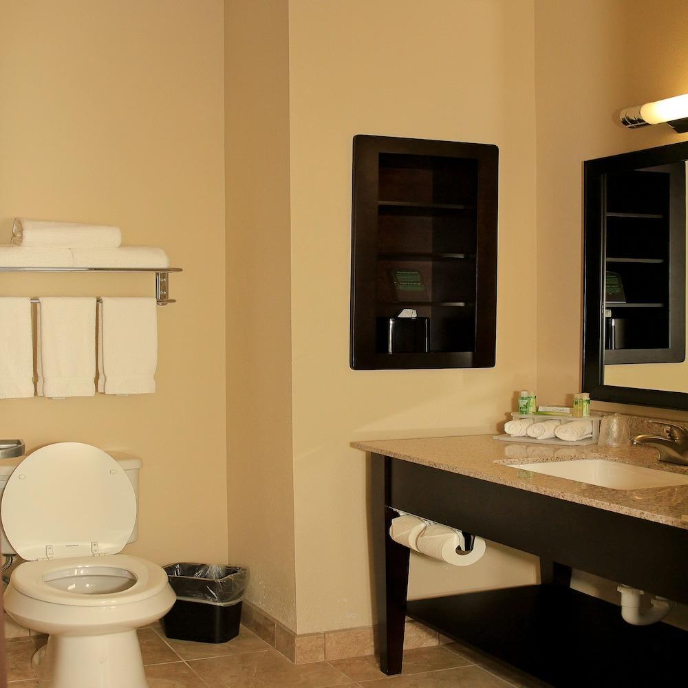 Holiday Inn Express Hotel & Suites Floresville By Ihg Exteriör bild