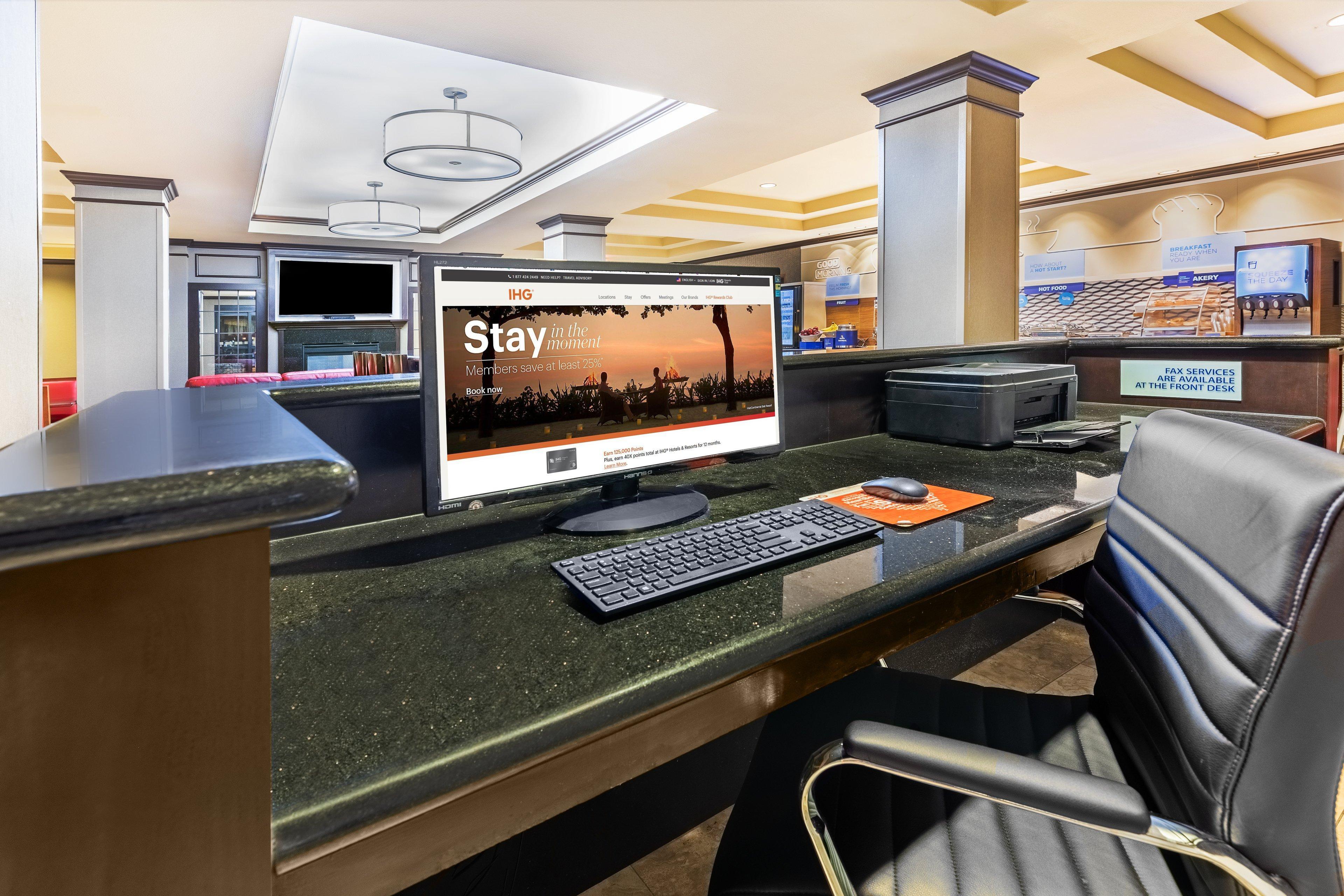 Holiday Inn Express Hotel & Suites Floresville By Ihg Exteriör bild