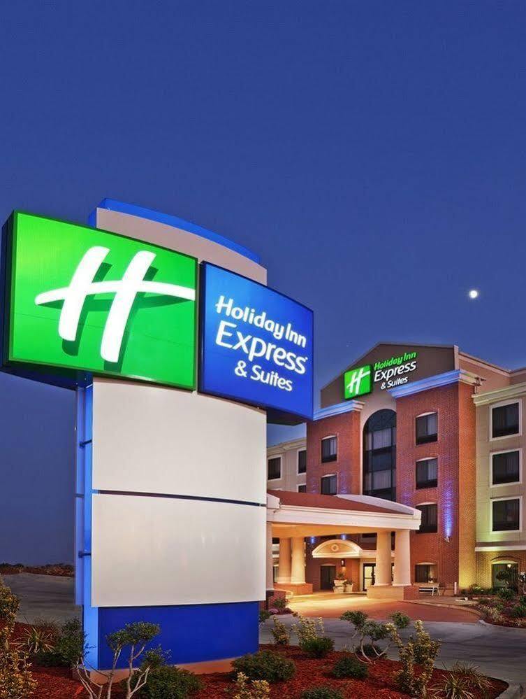 Holiday Inn Express Hotel & Suites Floresville By Ihg Exteriör bild